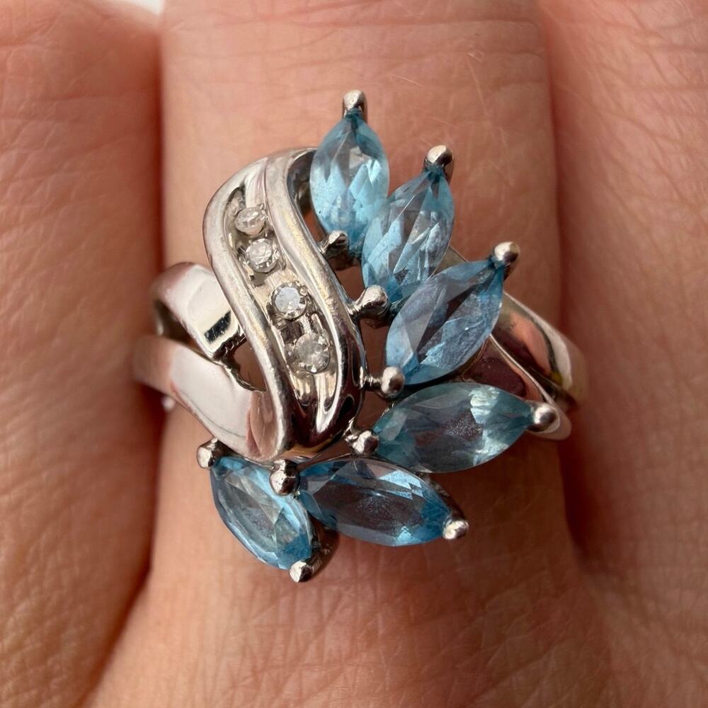 Vintage 10K White Gold Marquise Blue Topaz Diamond Accent Cluster Ring 7.5⁠